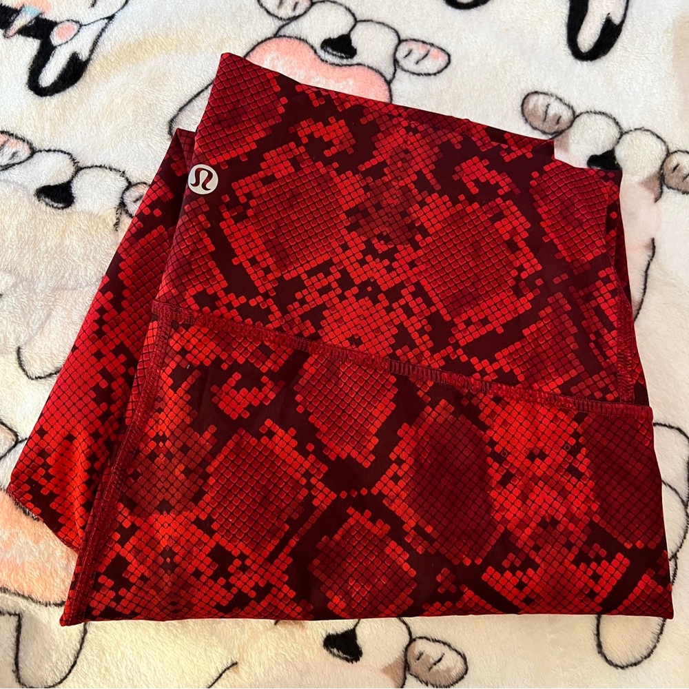 lululemon athletica Red Snake-Print Leggings - Picture 9 of 9